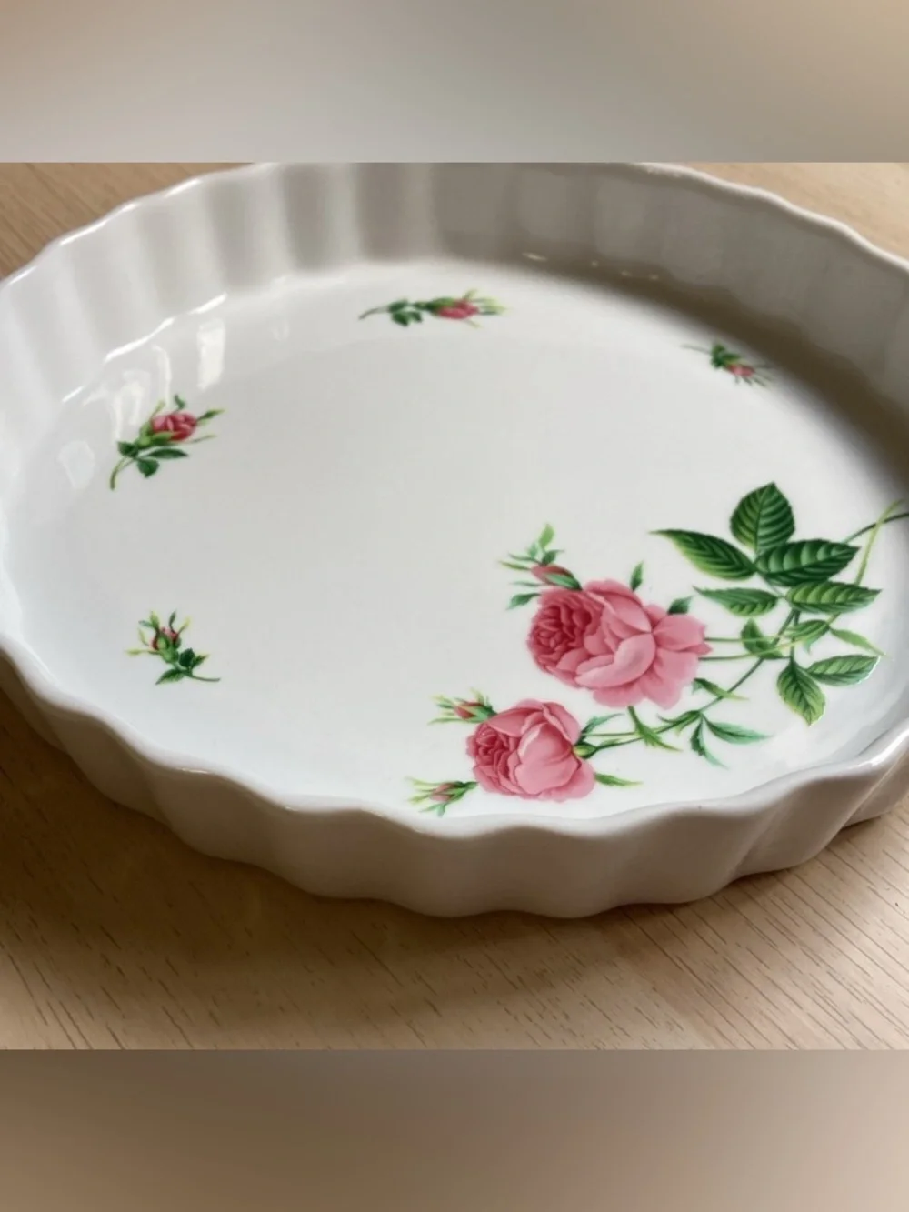 Floral Ceramic Quiche Dish, Christine Holm, White with pink roses, Baking dish